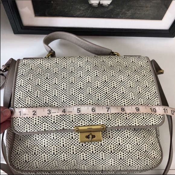 Fossil Leather Taupe/Cream Messenger Satchel Bag - Picture 4 of 6